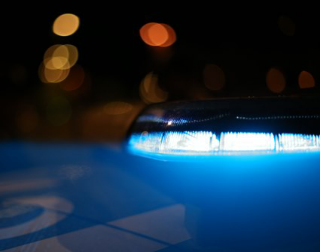 Rubano un’auto, arrestati due giovani in flagranza